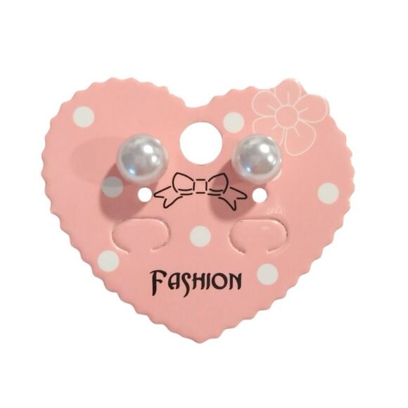 Cream Pearl Small Stud Earrings Dainty Posts Silver Tone Women Girl Jewelry Lor - Picture 1 of 2